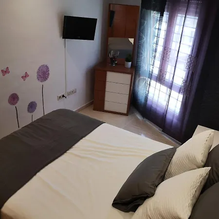 Azalea Apartment *